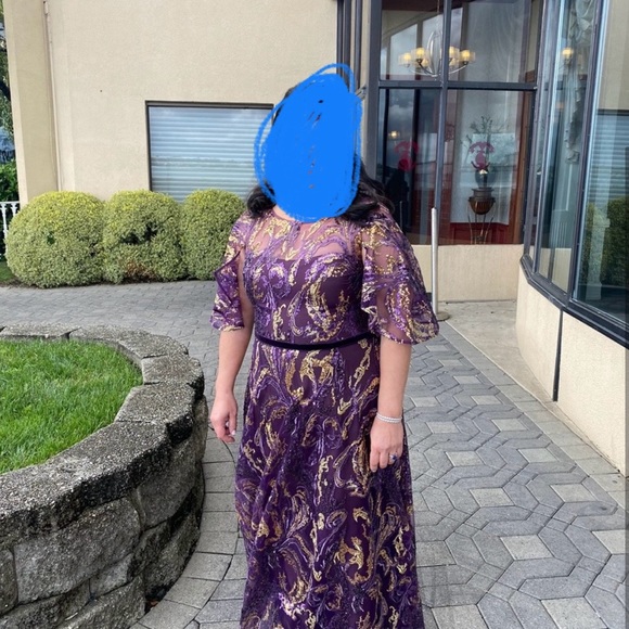 Marchesa Gown - Picture 2 of 2